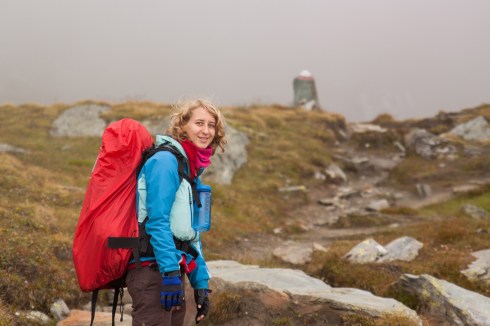 Sarah liebt die Natur und will sich ihren Traum von der Hundeschlittenfahrt erfüllen. 